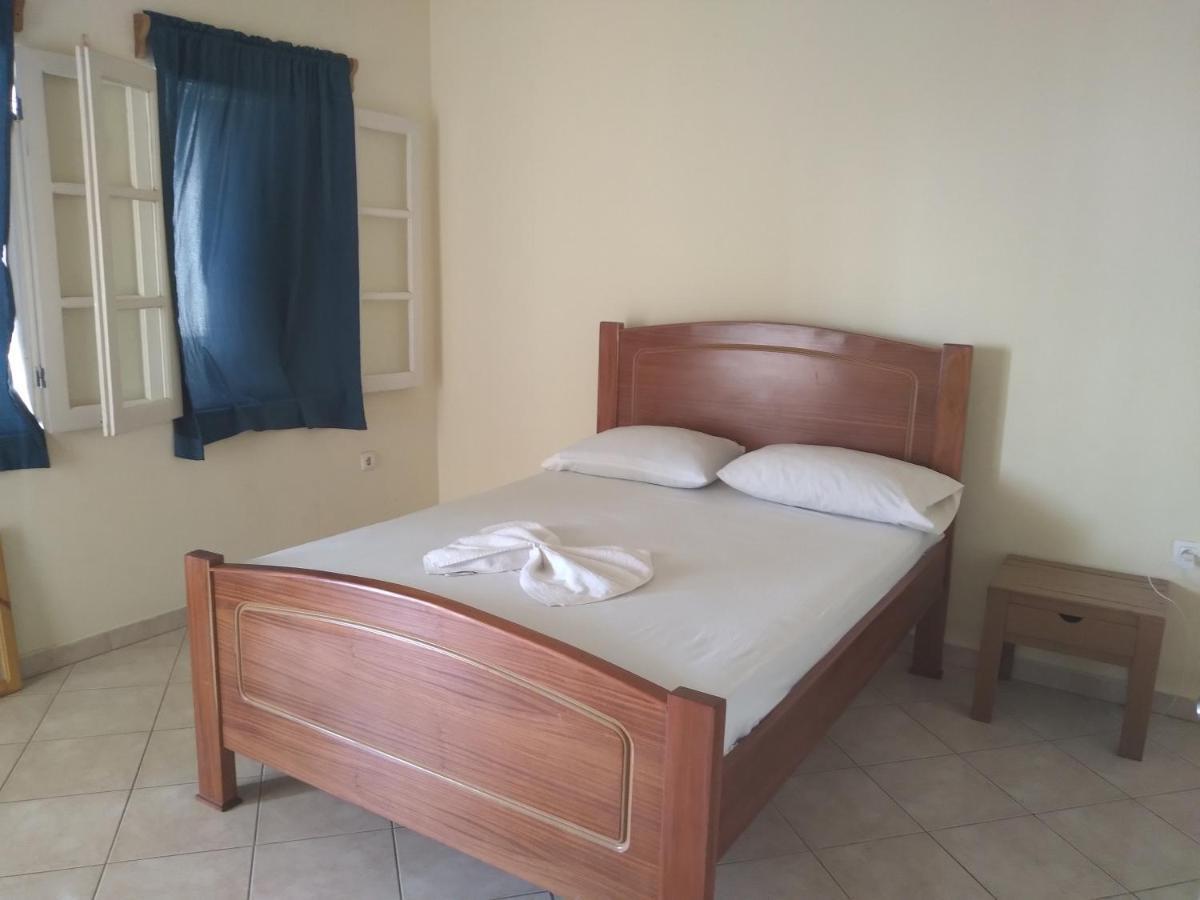 Pensao Domingas Hotel Sao Filipe Ngoại thất bức ảnh
